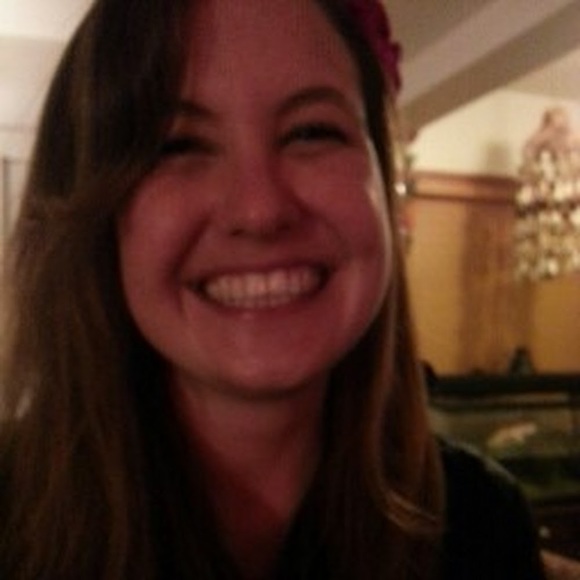 Meet your Posher, Candace - Picture 1 of 1